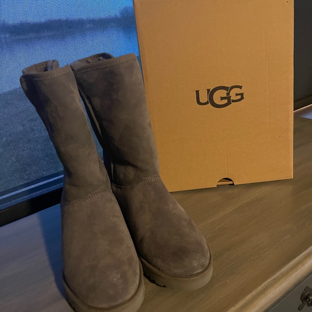 Ugg boots NWT